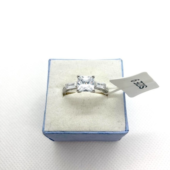 SIZE 9 925 Square Cut CZ Ring - Picture 2 of 12